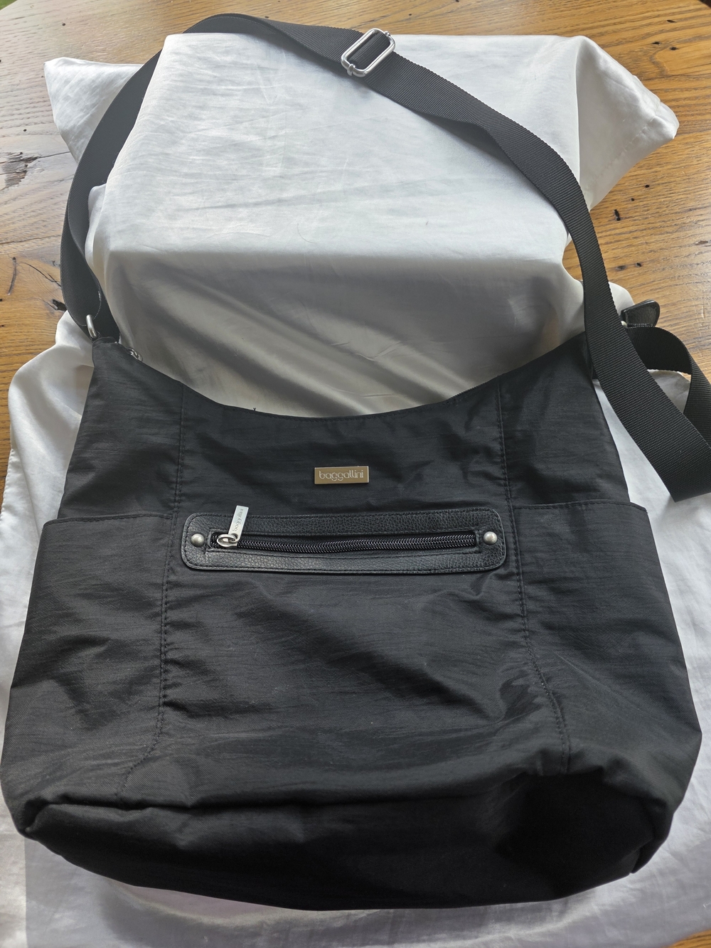 Baggallini Black Crossbody Shoulder Bag With Adjustable Strap Like New
